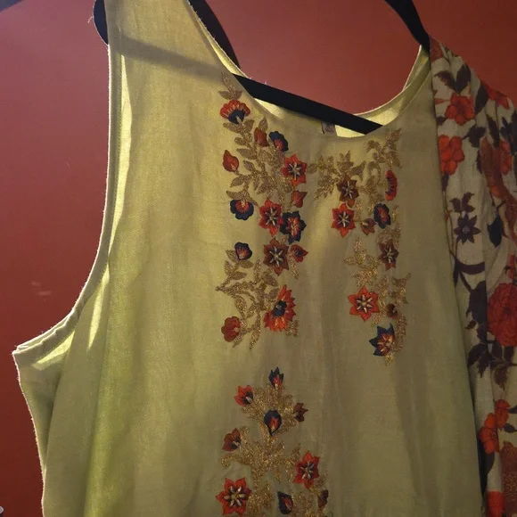 Cotton Anarkali/dress With Embroidered Duster - Picture 4 of 11